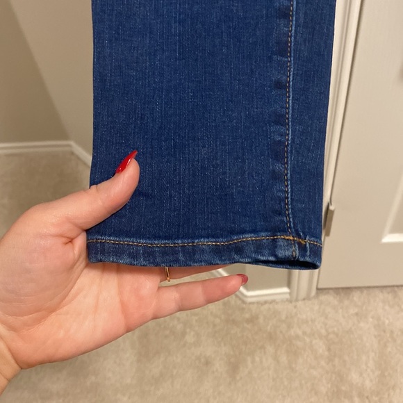 Madewell Roadtripper jeans, dark denim color - Picture 2 of 5